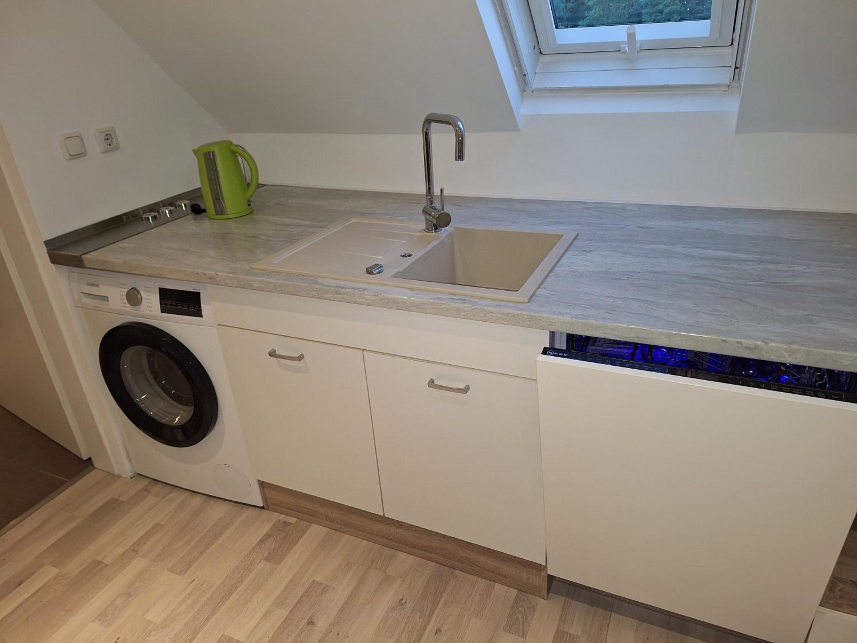Großzügige 100 m2 Wohnung mit Terrasse