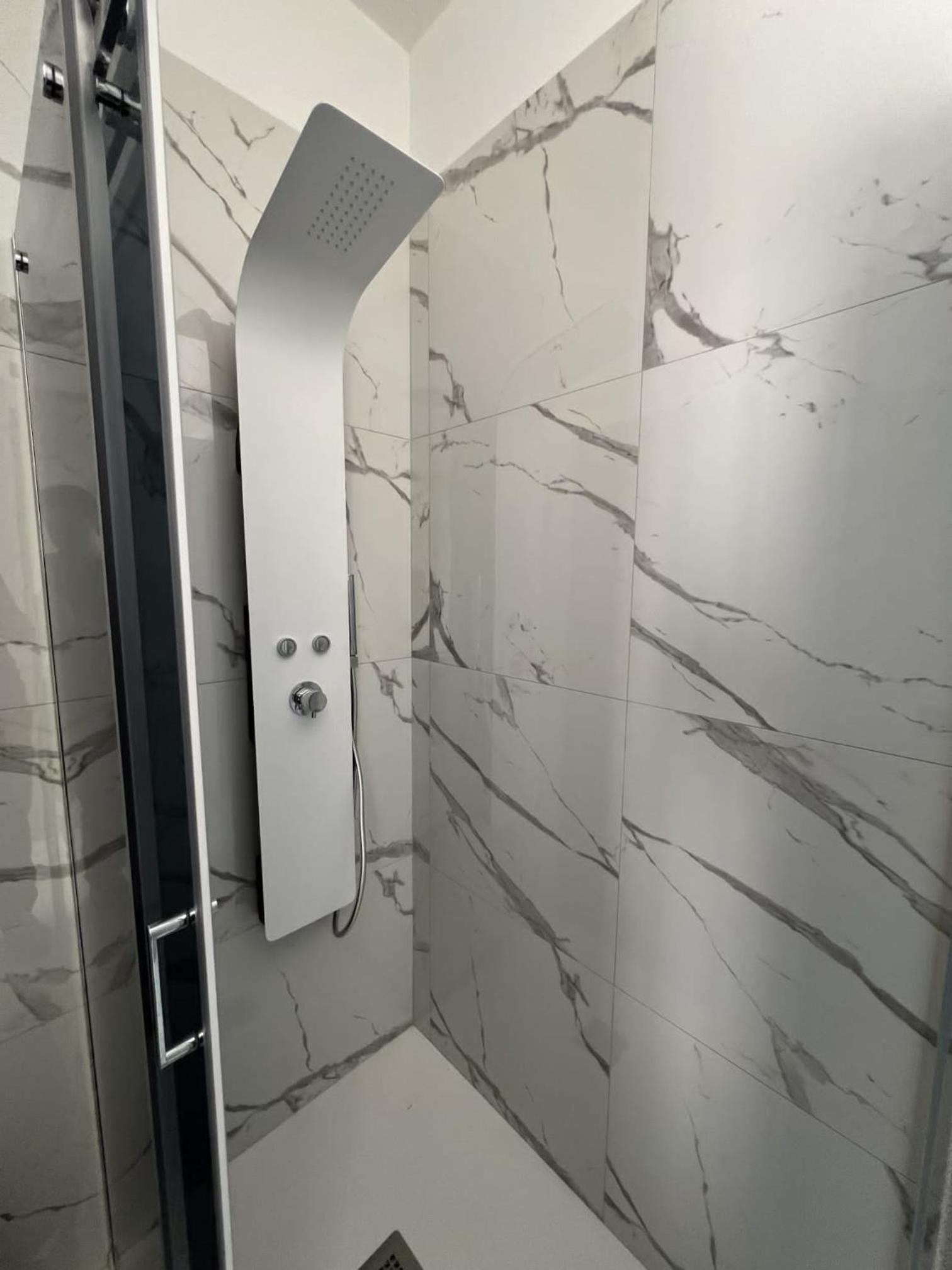 Clio home82 en Rozzano — bathroom