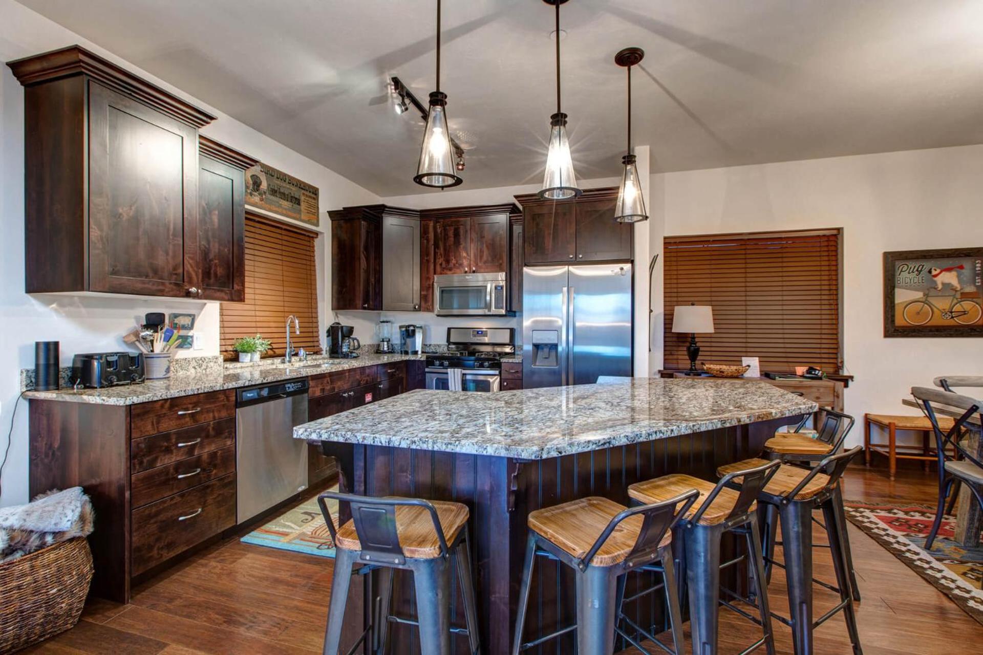 Bear Hollow Ridge 2308 by Moose Management view 4