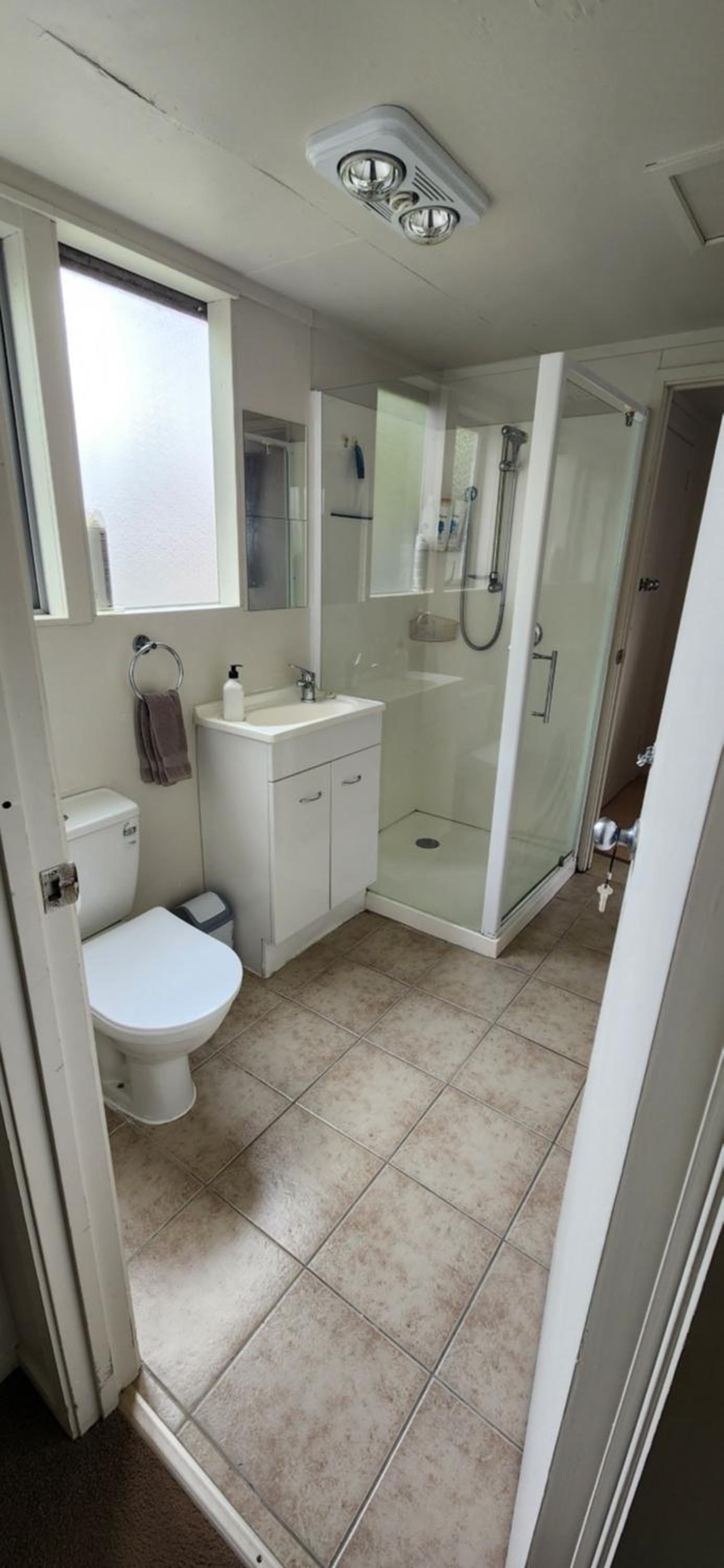 Cozy Apartment on Shalimar view 2