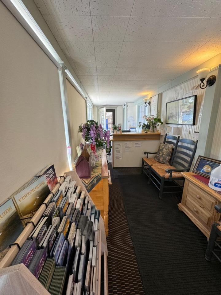 Pendleton Vacations - Rugged Country Lodge - Property Image 12