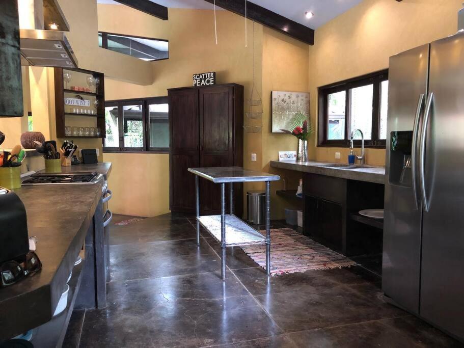 VIP La Lora Beach Villa best family home