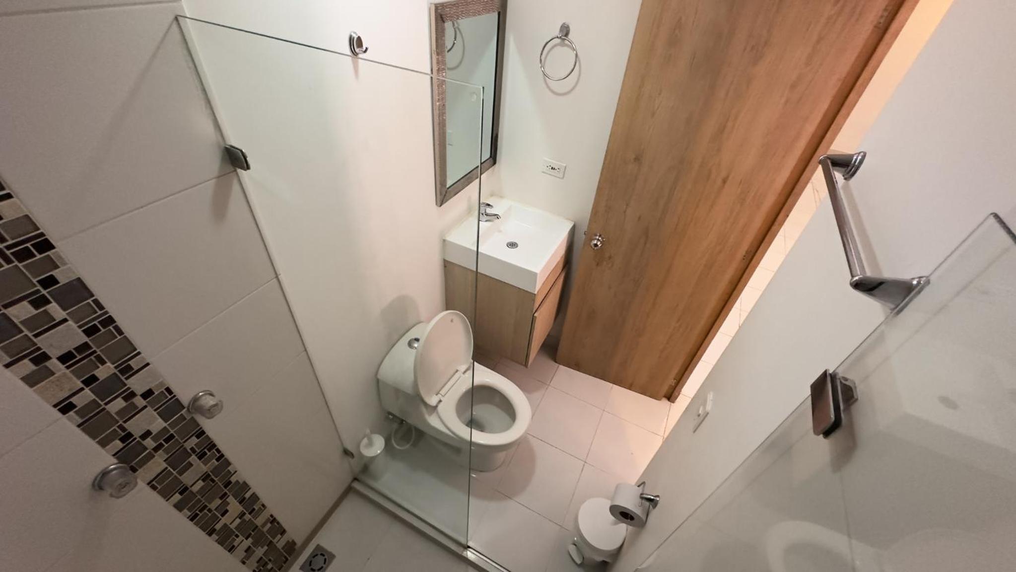 Exclusivo apartamento en el poblado by Hoost