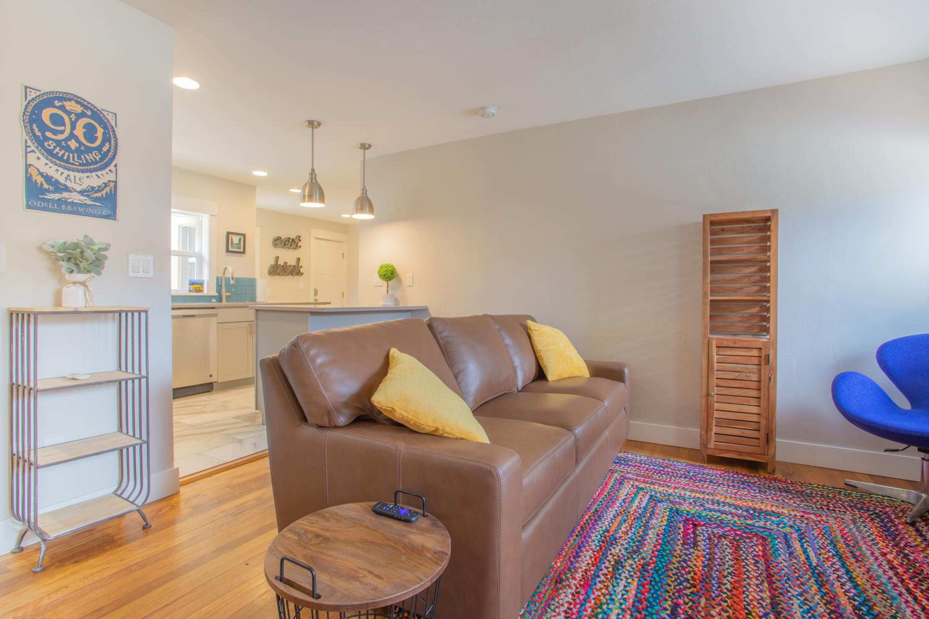 Downtown, Game Room - Pet Friendly & Sleeps 10!