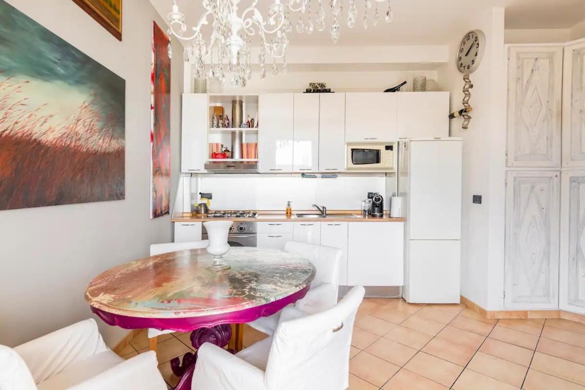 Glassy Apartment
