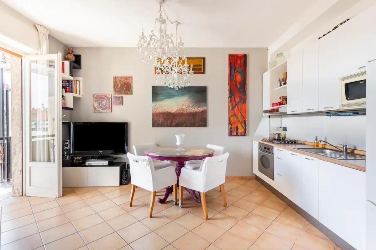 Glassy Apartment