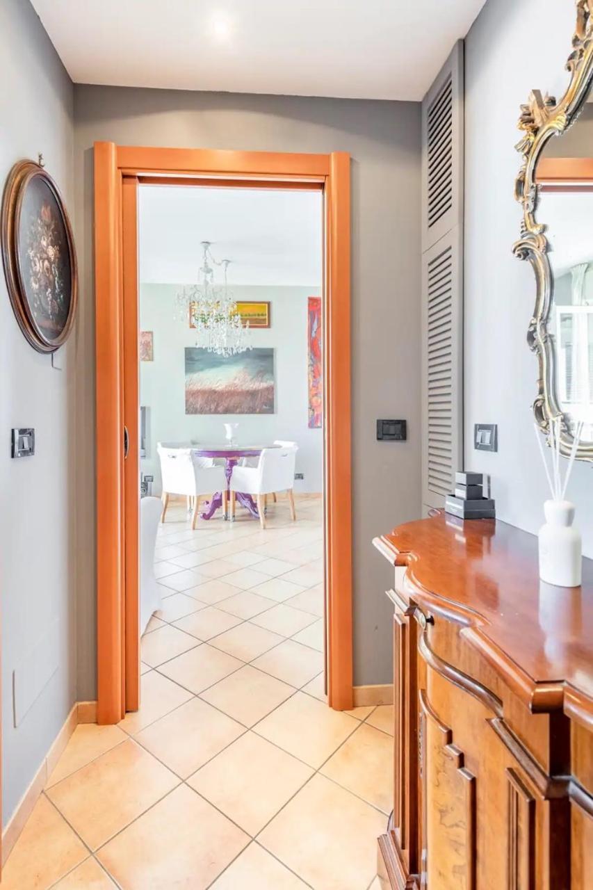 Glassy Apartment