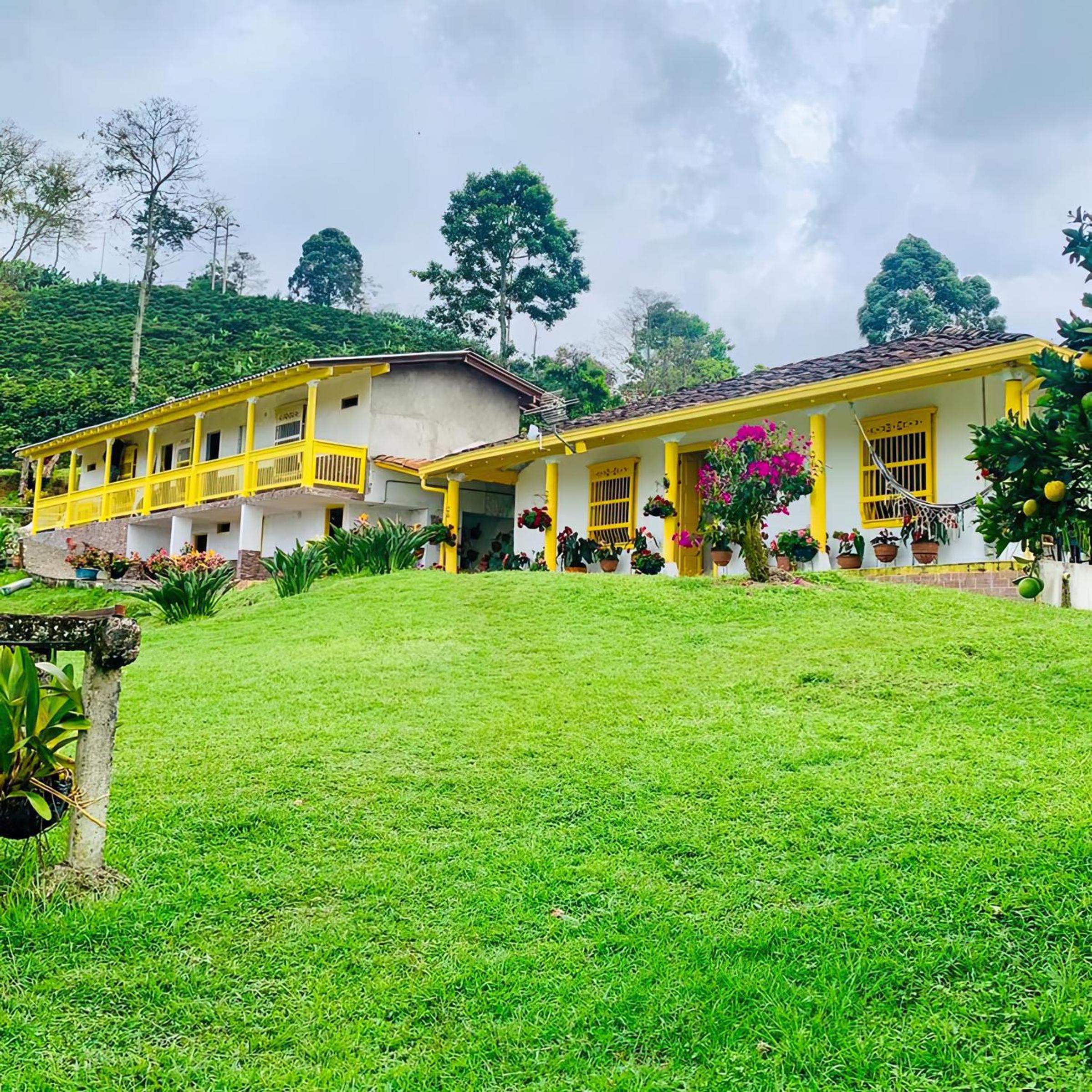 Hospedaje con TV, Baño Privado, Wifi