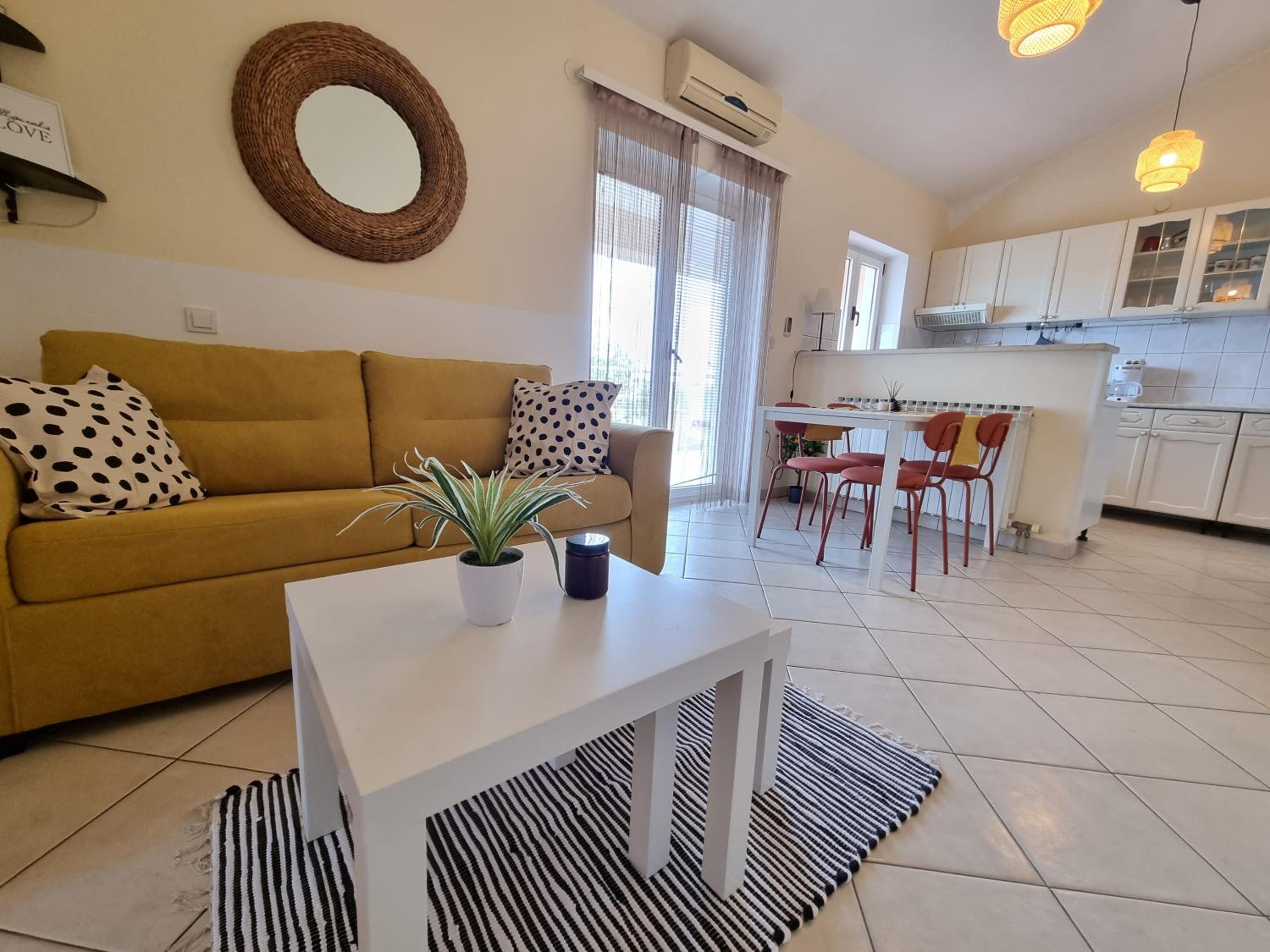 Mendula apartment with private parking view 2