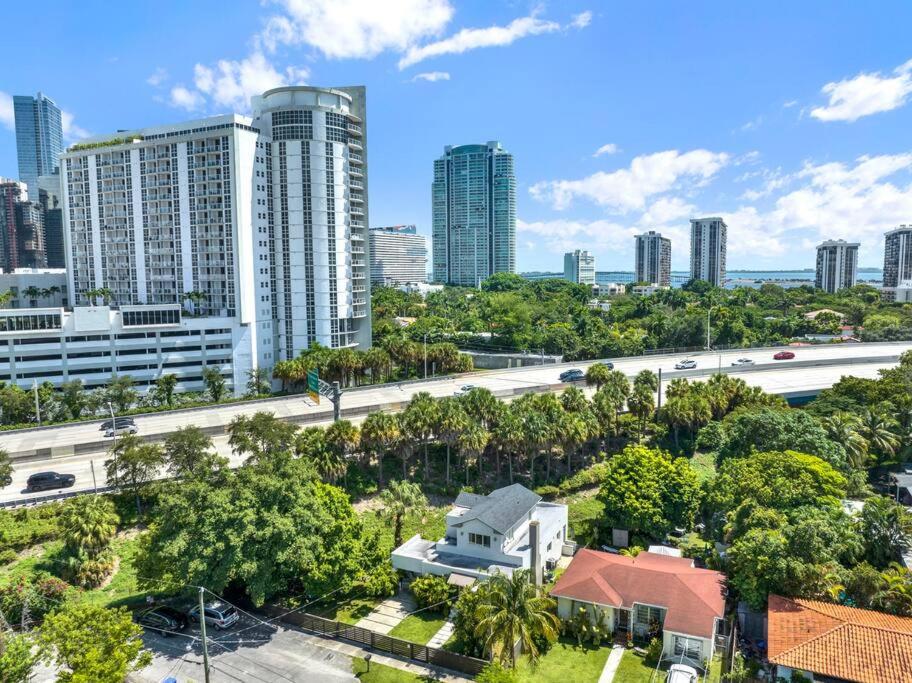 Stunning Home LifeStyle Miami