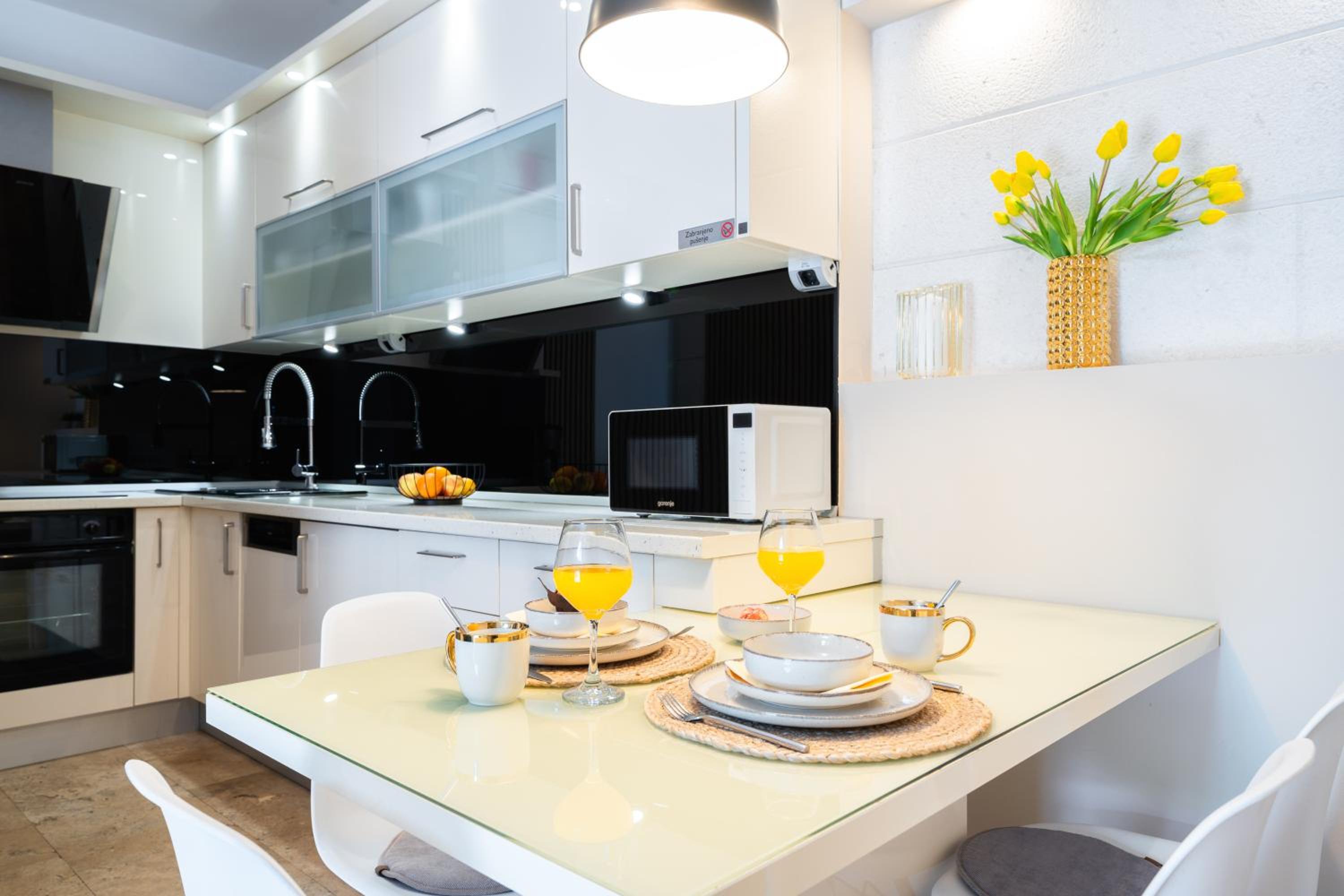 Premium apartment ALBA ROSA en Split — kitchen