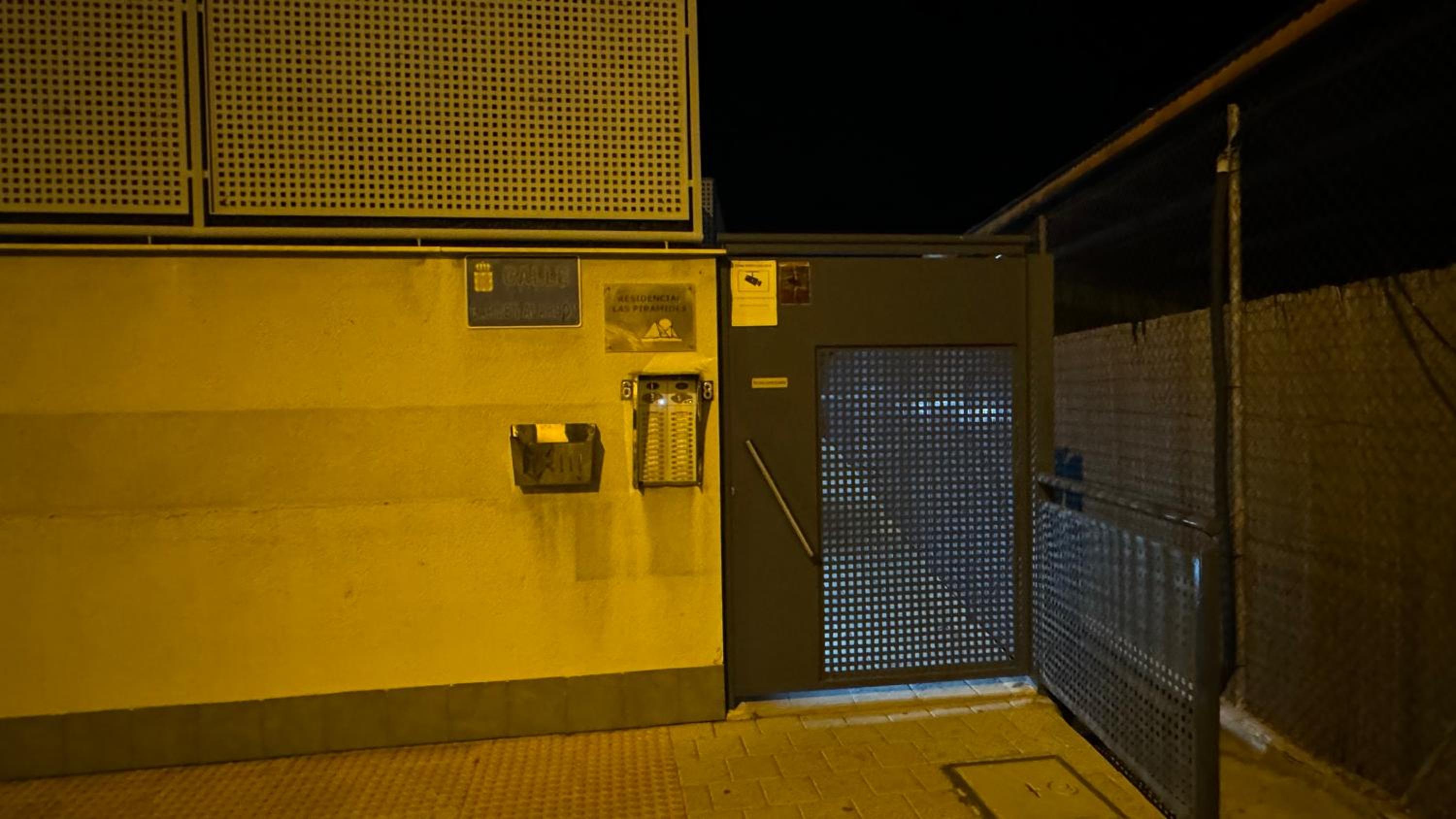 Solymar Ático Residencial las Pirámides con Piscina