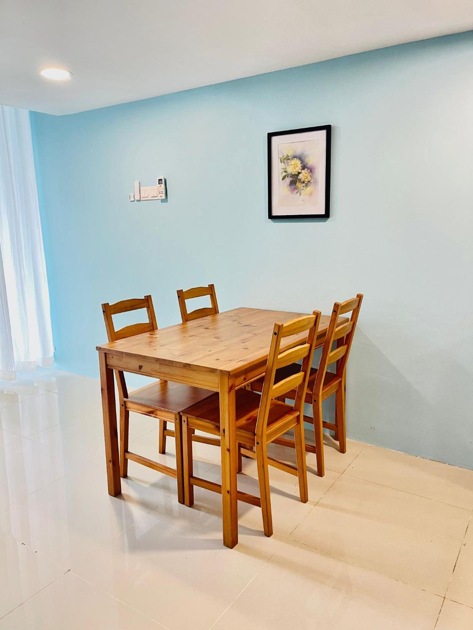 Cozy home in city center with free parking -1C
