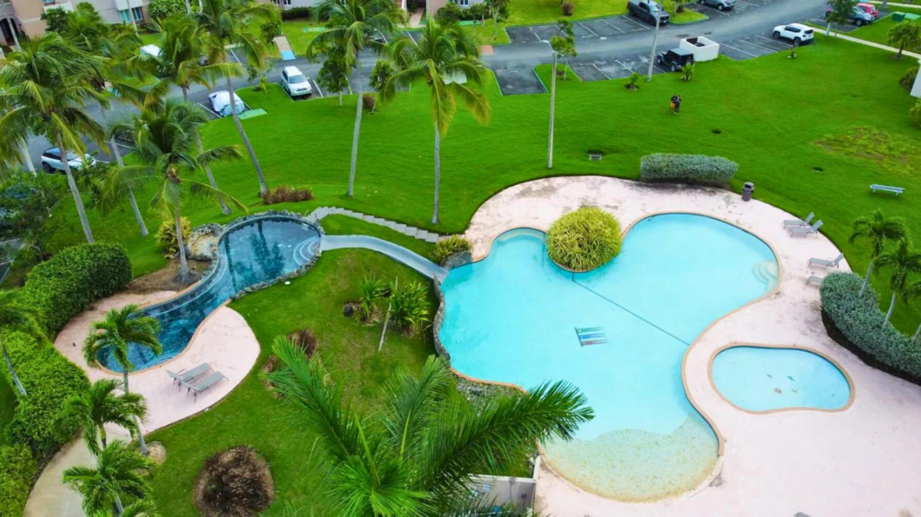 Daria Beachfront community steps 2 pool- Generator view 4
