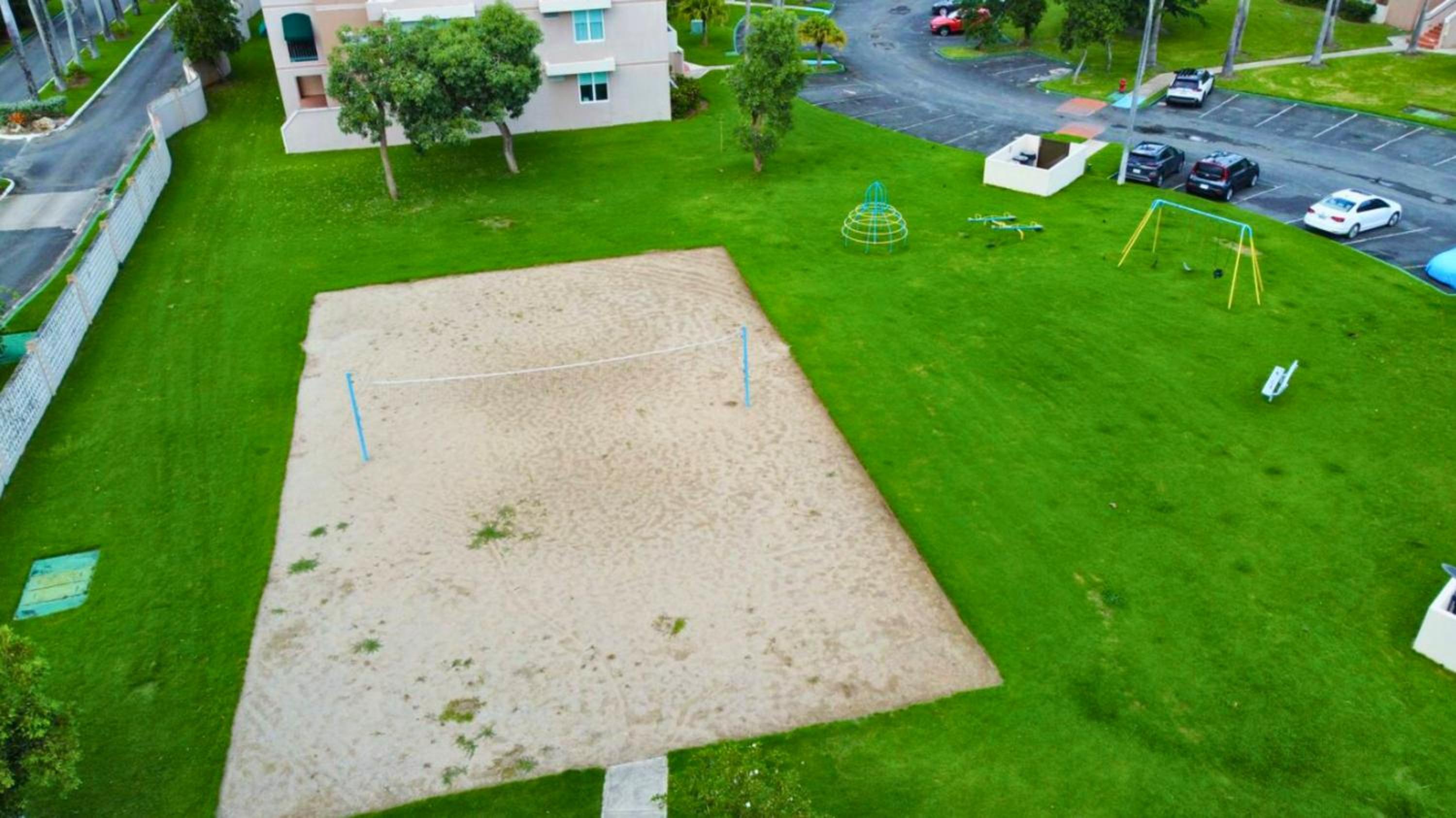 Daria Beachfront community steps 2 pool- Generator view 2