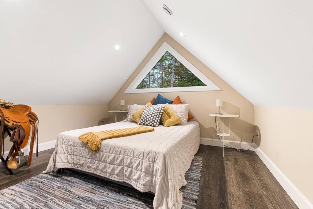Forest Fawn Chalet 2 Bed with Hot Tub