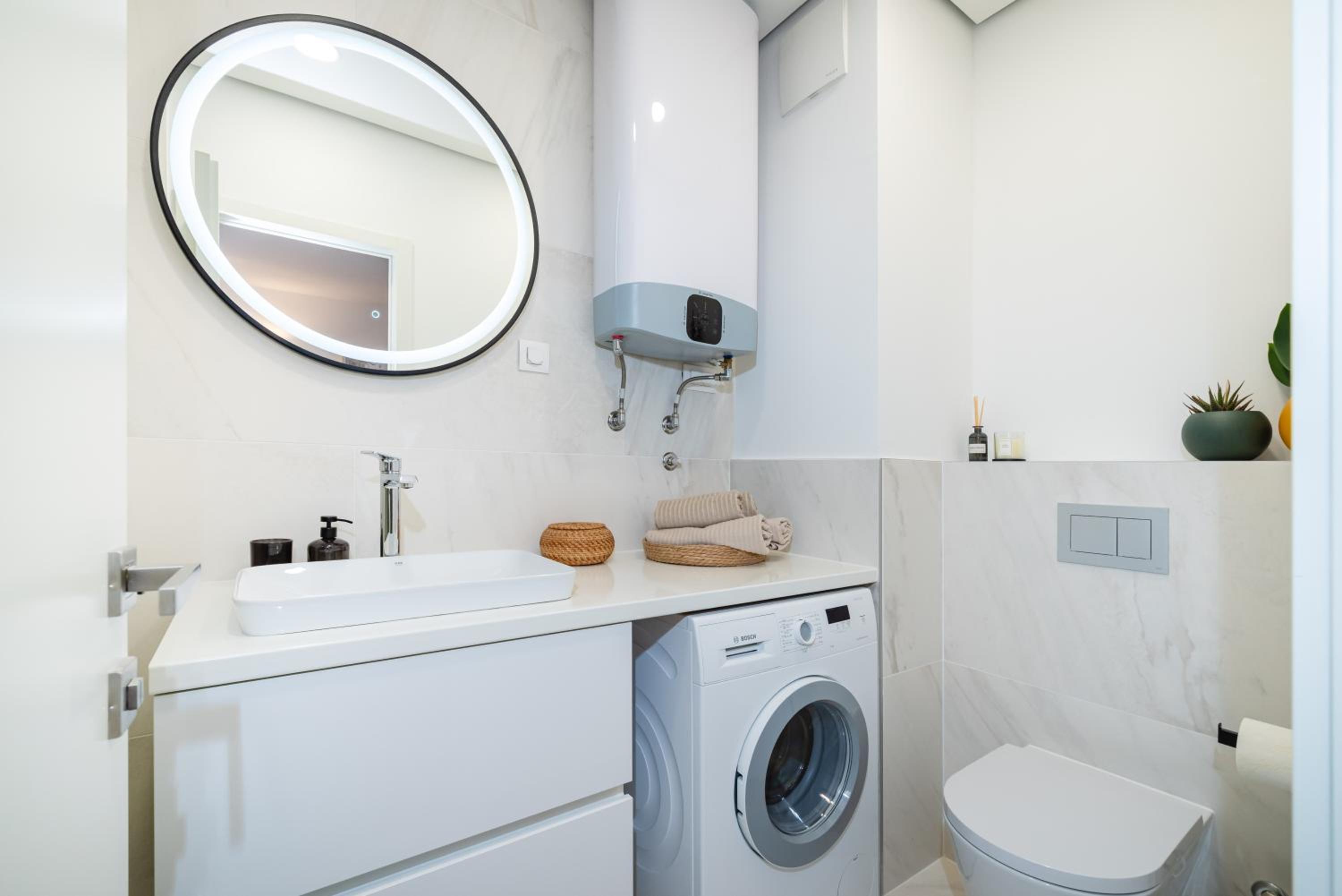Central apartment with garage Zadar view 3