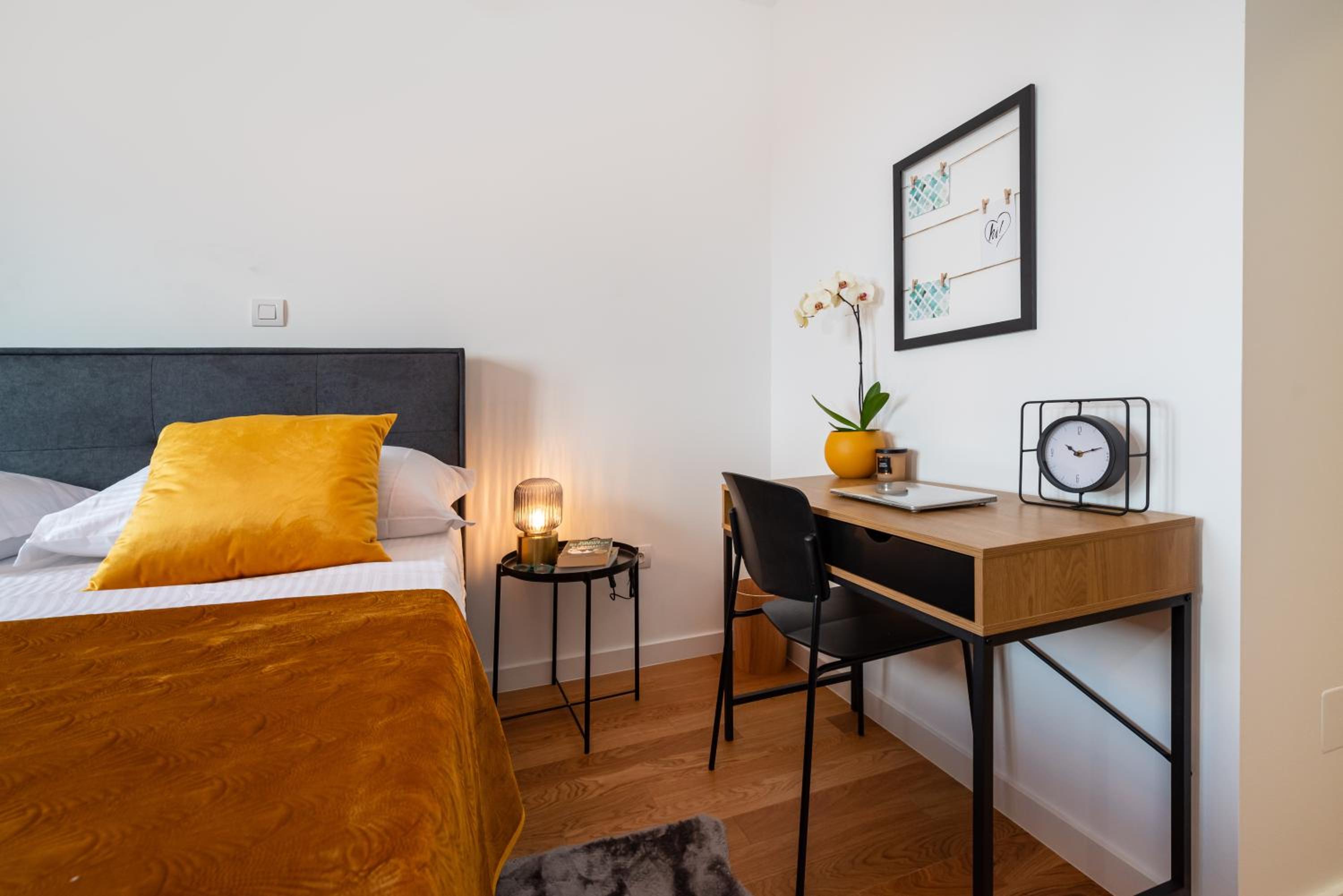 Central apartment with garage Zadar view 4