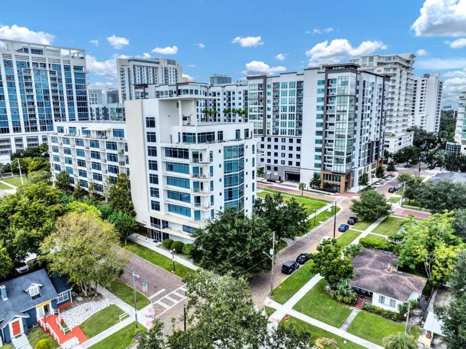 Downtown New Modern Spacious 3bdrm 2Bath 2000 sq ft