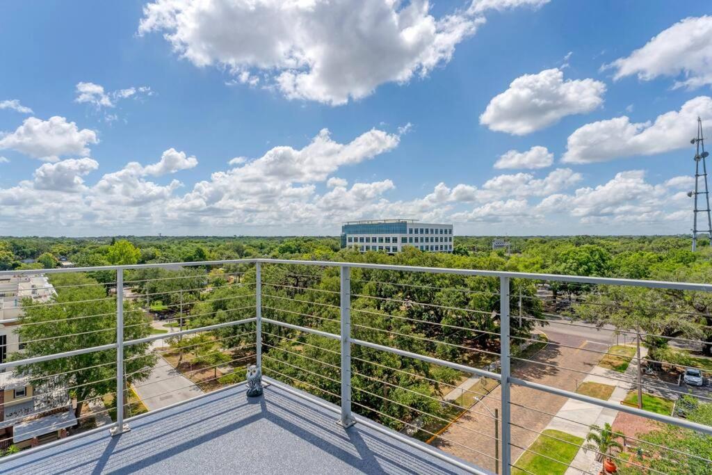 Downtown New Modern Spacious 3bdrm 2Bath 2000 sq ft