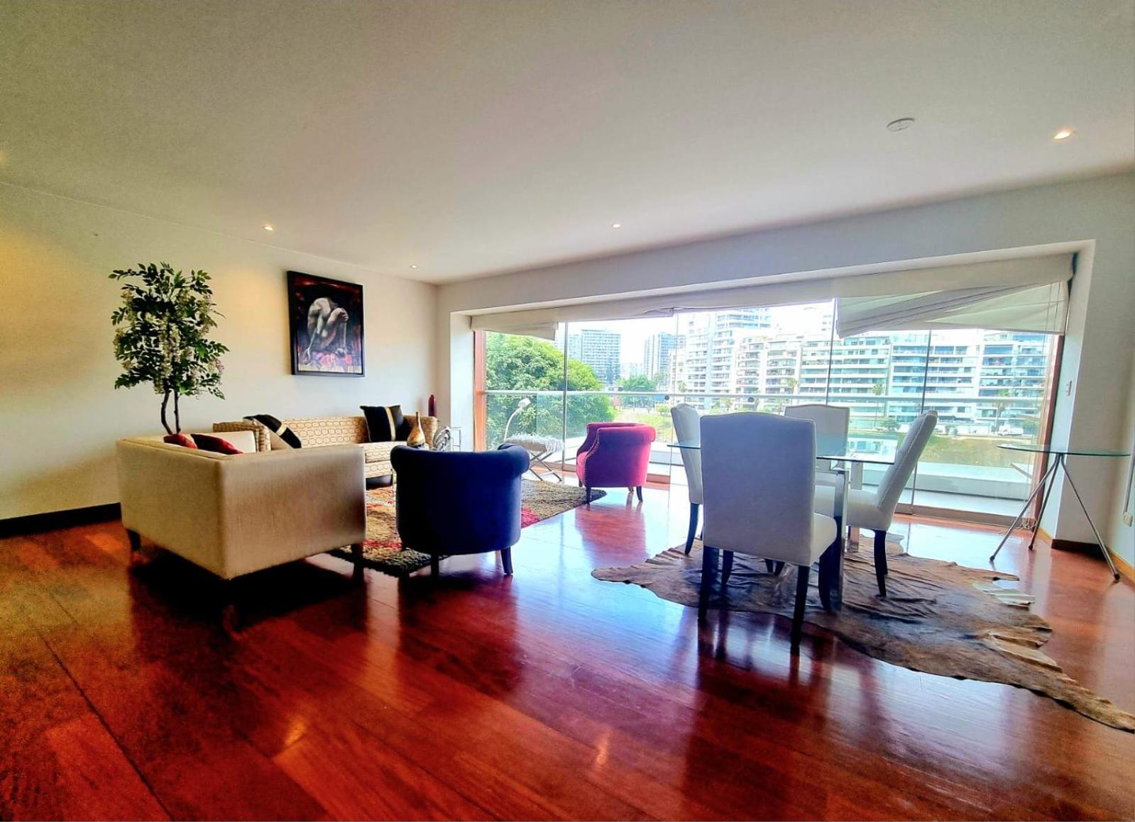 LimaTOP SeaView Balcony King Miraflores 3B 402 view 4