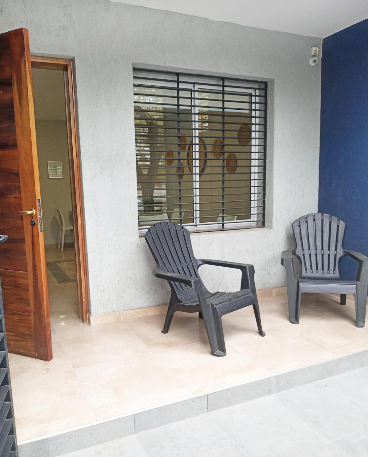 Moderno complejo de 10 suites cerca de Arístides