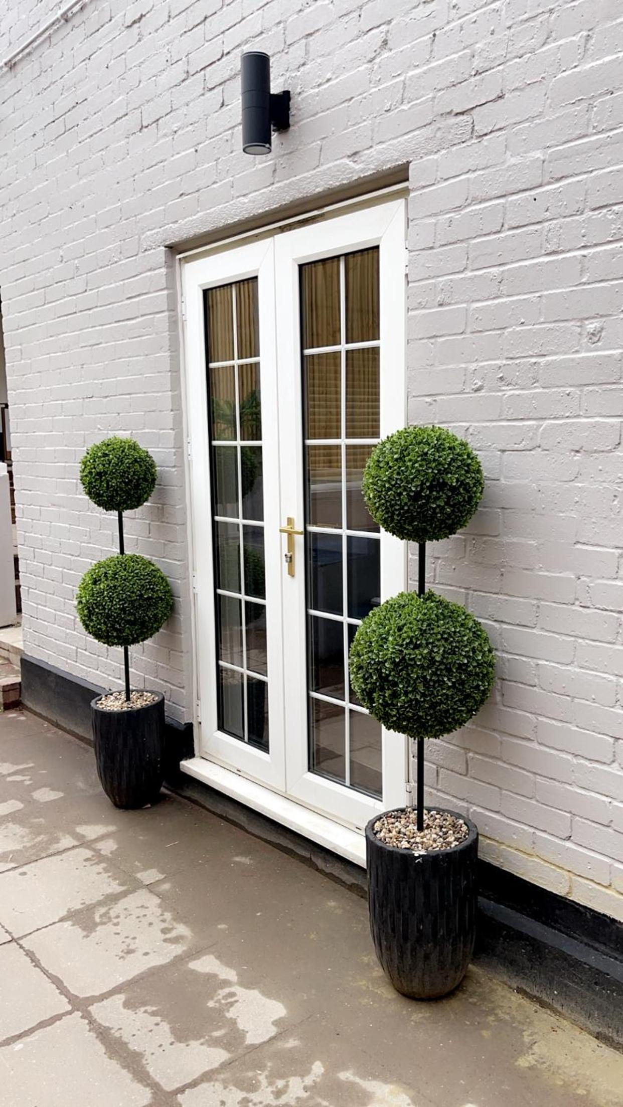 The Lux Ville, Stunning 6 Bedroom Home in London