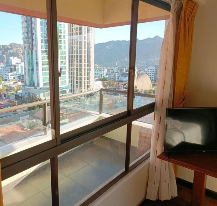 Hermoso departamento 2D con balcón cala coto