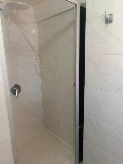 Hermoso departamento 2D con balcón cala coto