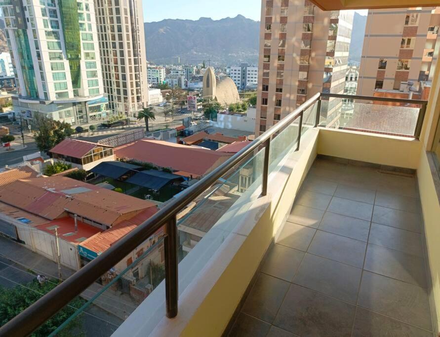 Hermoso departamento 2D con balcón cala coto