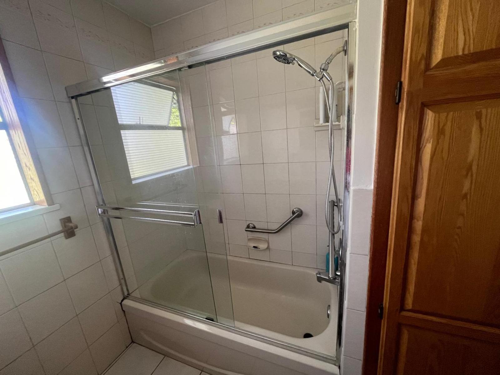 Surrey Vacations - Cosy Romantic Stay in Surrey- Walking distance from Guildford Town Centre - Property Image 15