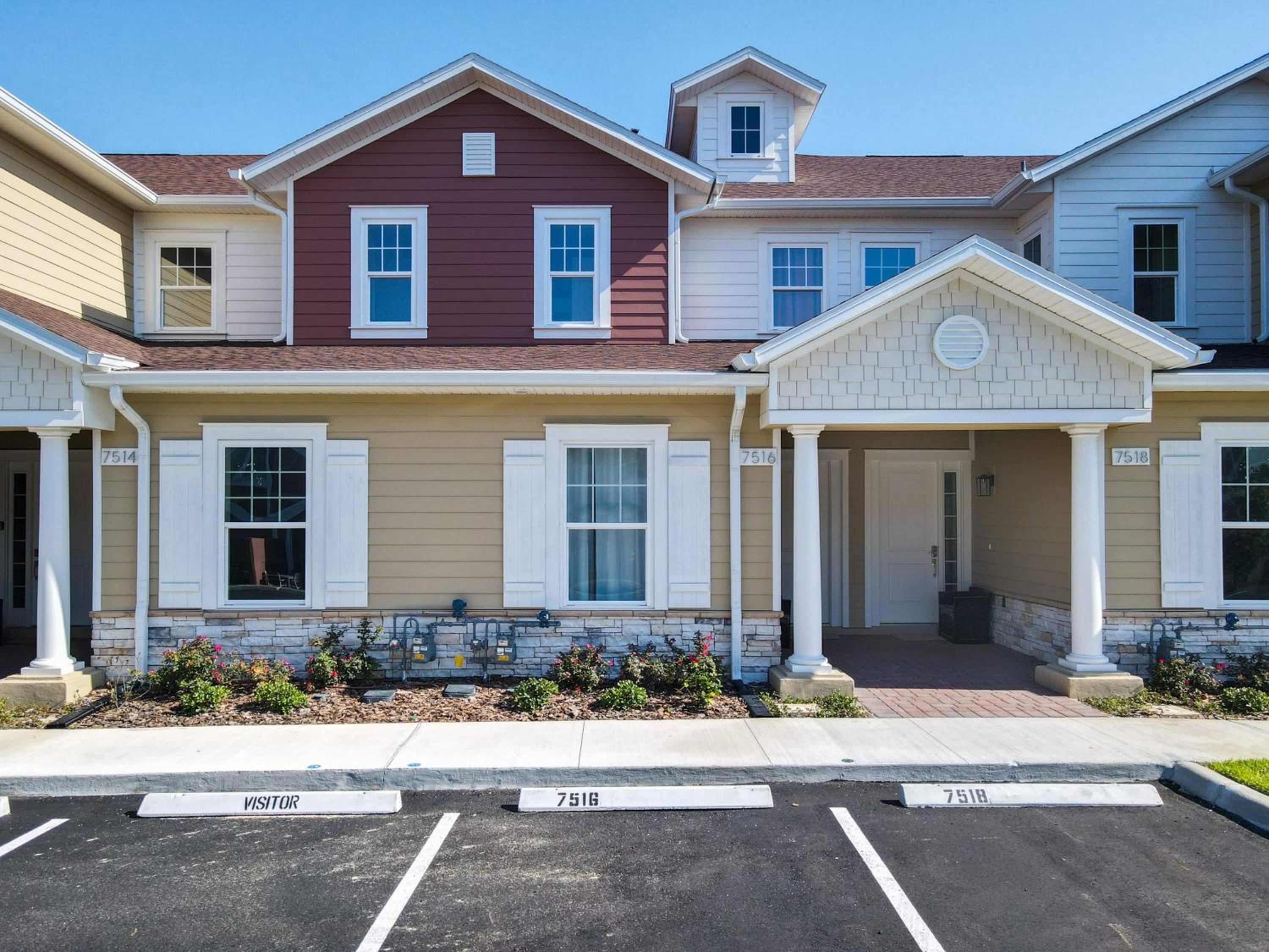 Fabulous Paradise 3BR Townhouse near Disney and outlets