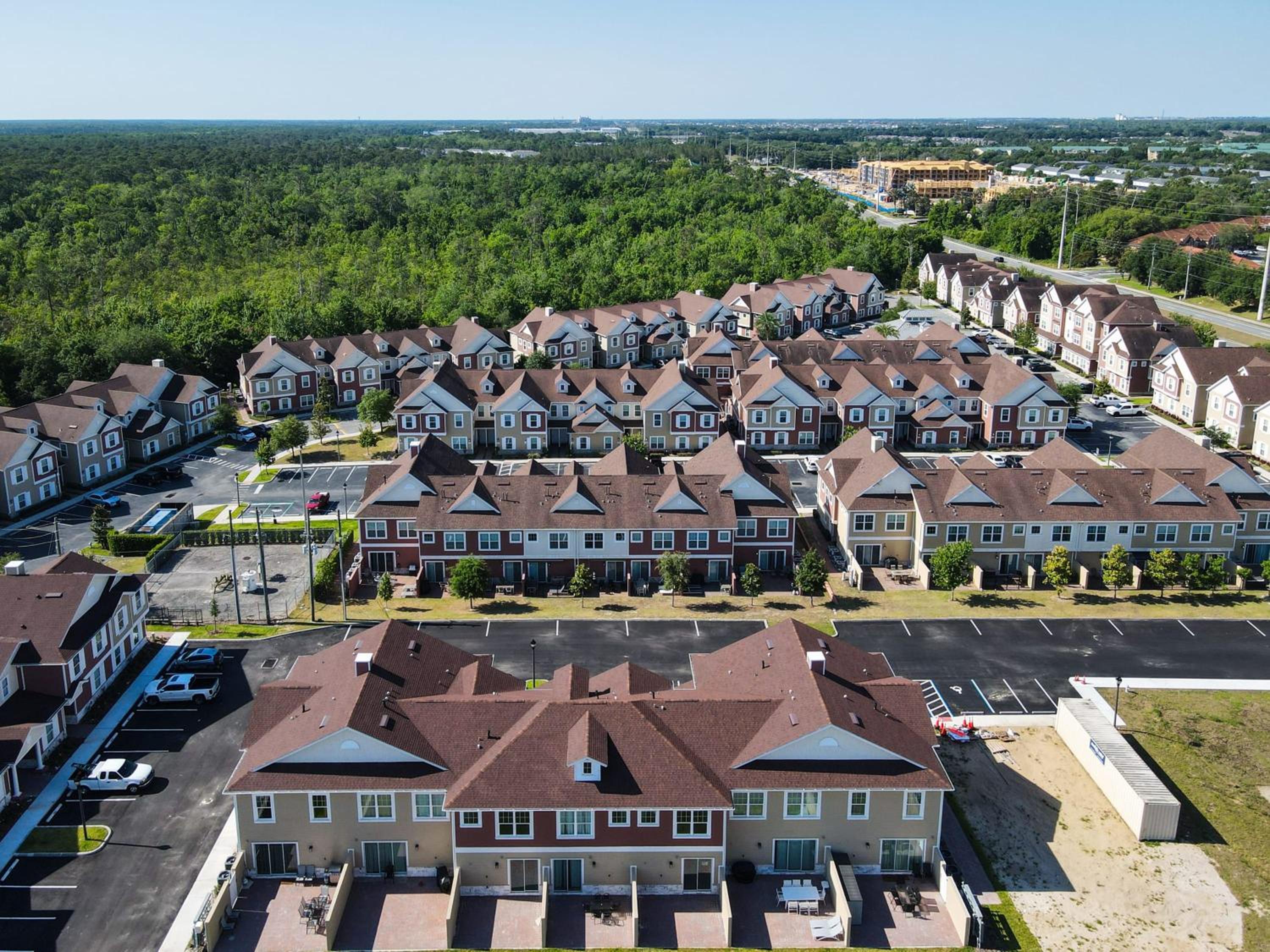 Fabulous Paradise 3BR Townhouse near Disney and outlets