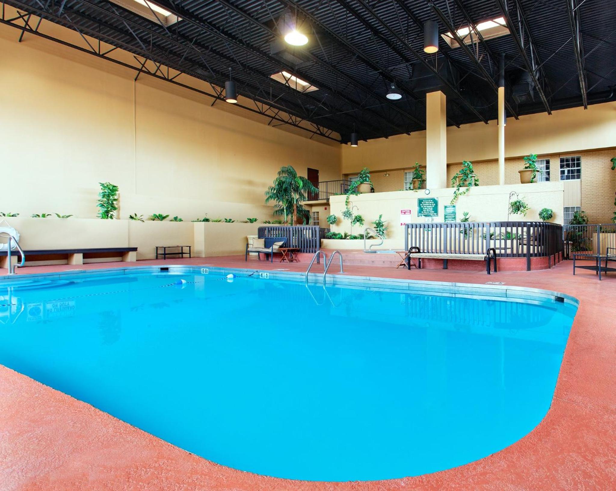 Blytheville Vacations - Holiday Inn Blytheville, an IHG Hotel - Property Image 8