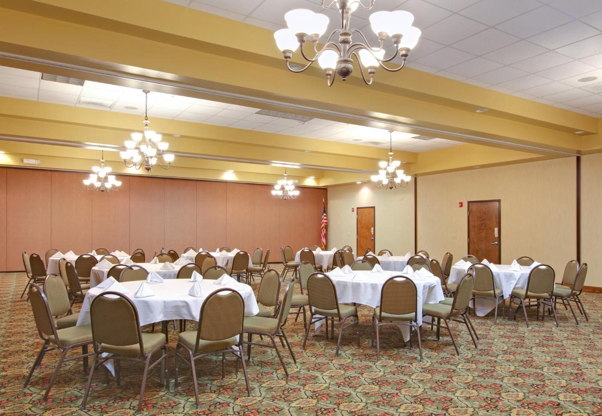 Blytheville Vacations - Holiday Inn Blytheville, an IHG Hotel - Property Image 40