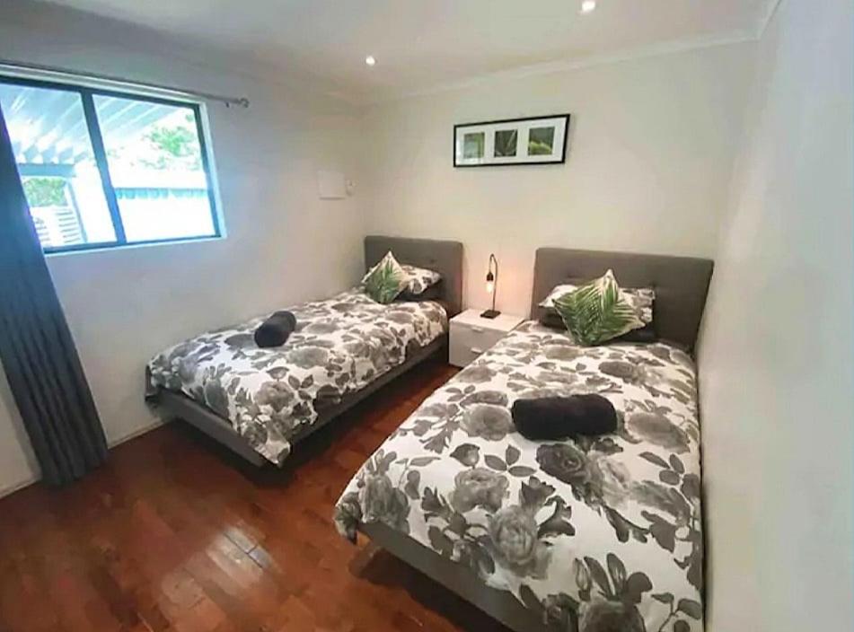 Crystal Cottage Retreat- Escape to the Hinterland!