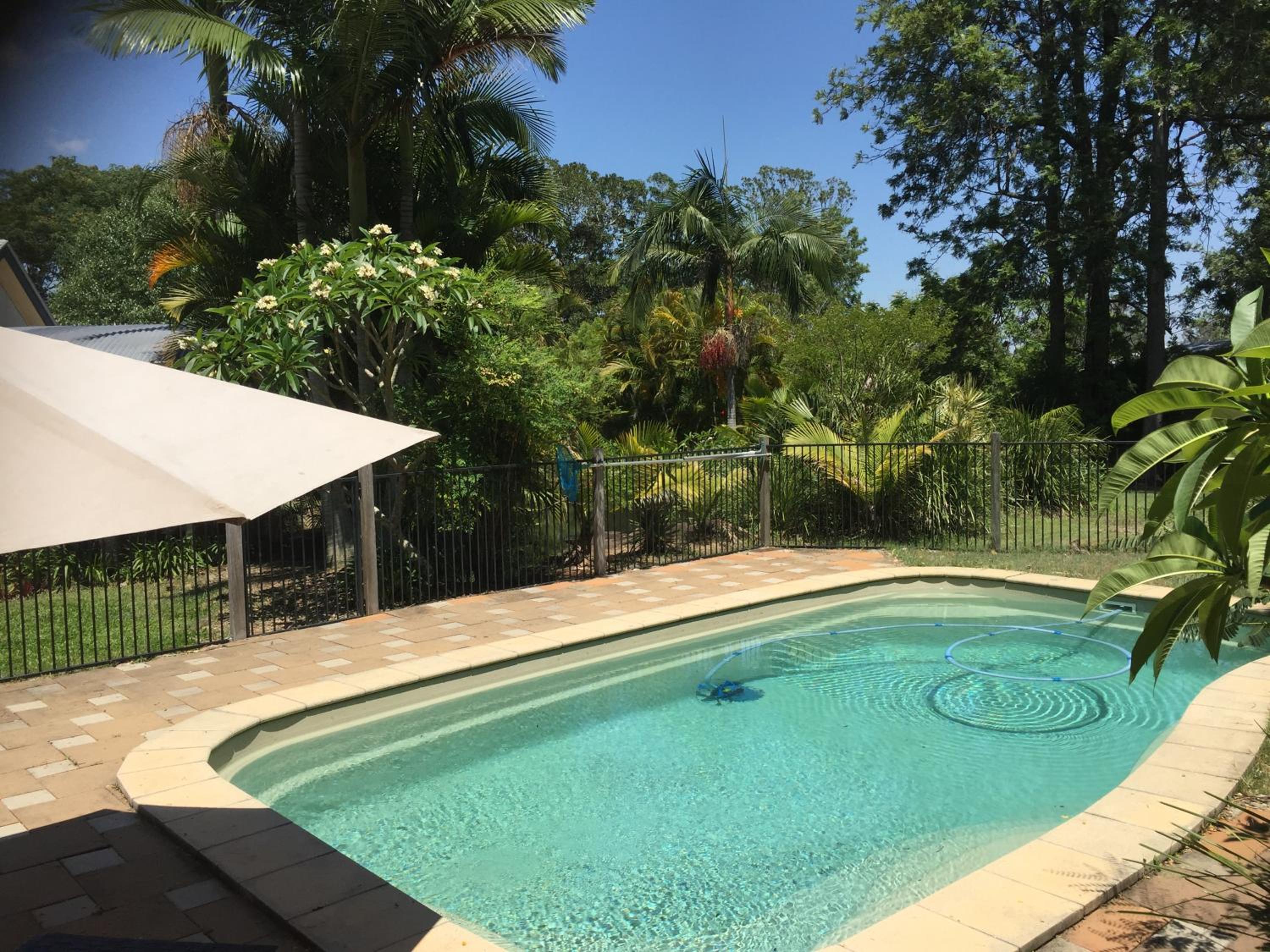 Crystal Cottage Retreat- Escape to the Hinterland!