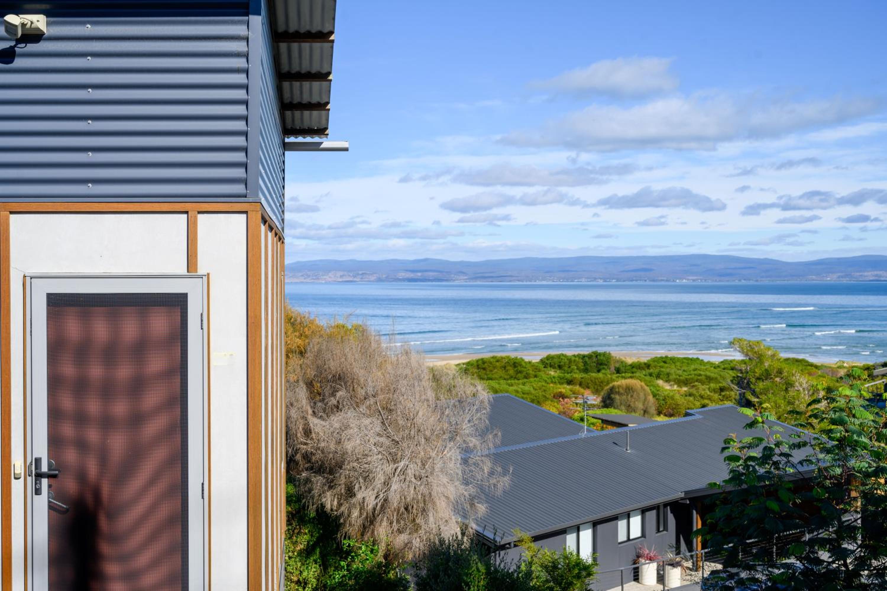 Coastal Escape ~ a sublime retreat!