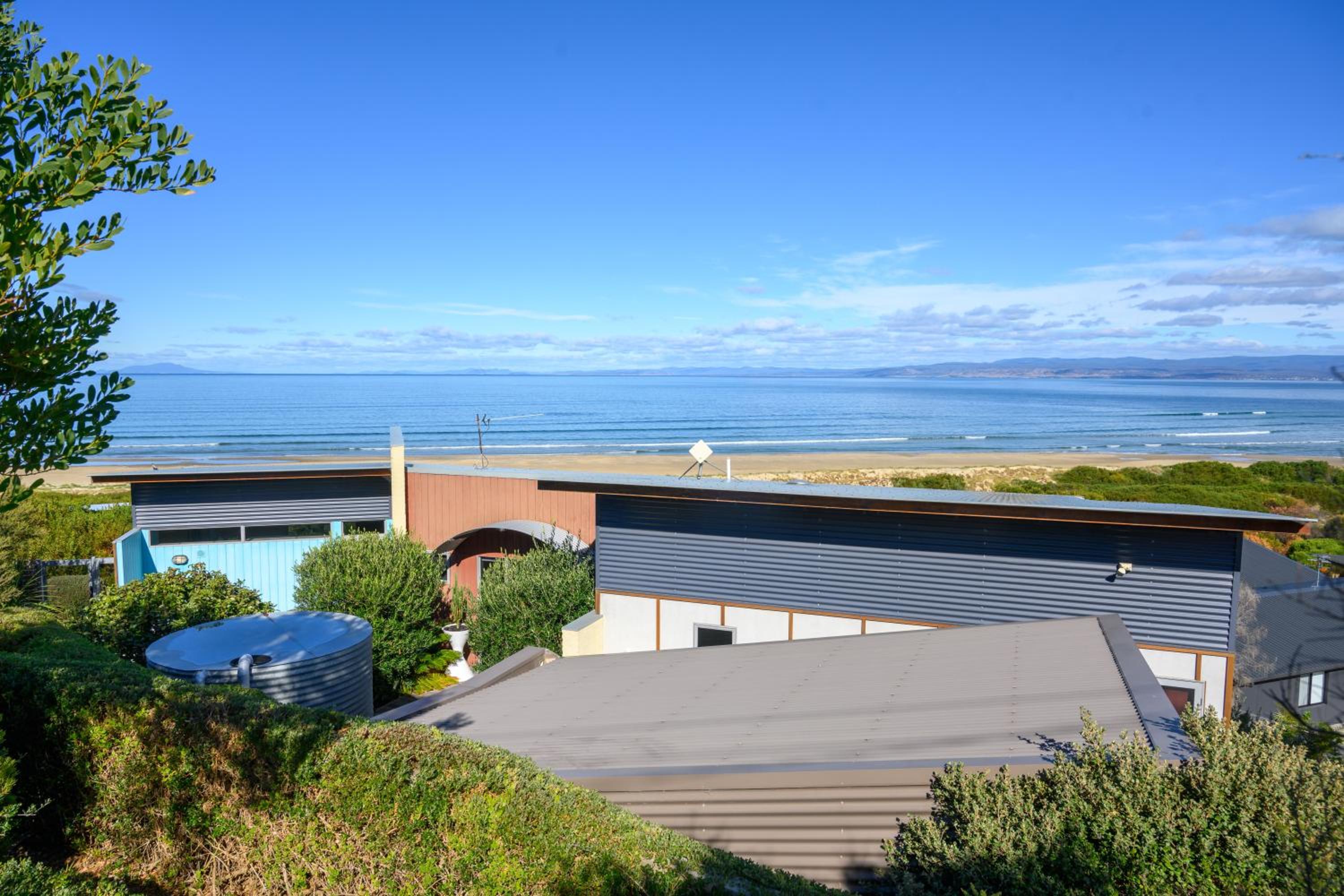 Coastal Escape ~ a sublime retreat!