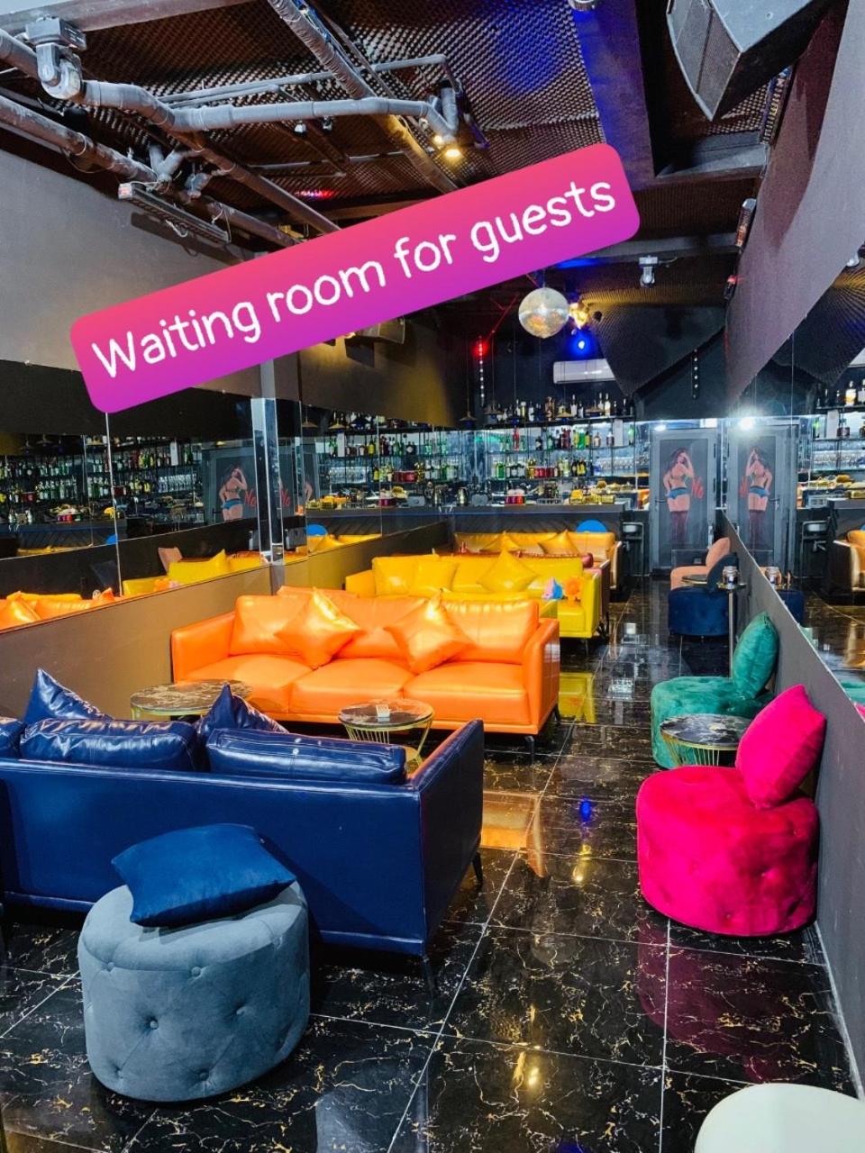 lounge