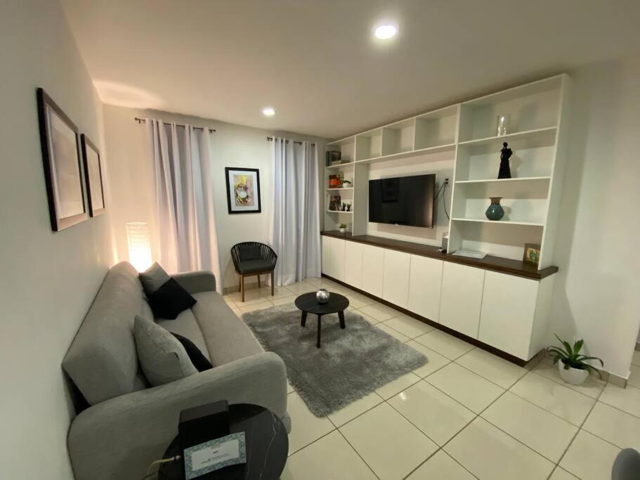 Casa VARI - Property Image 2