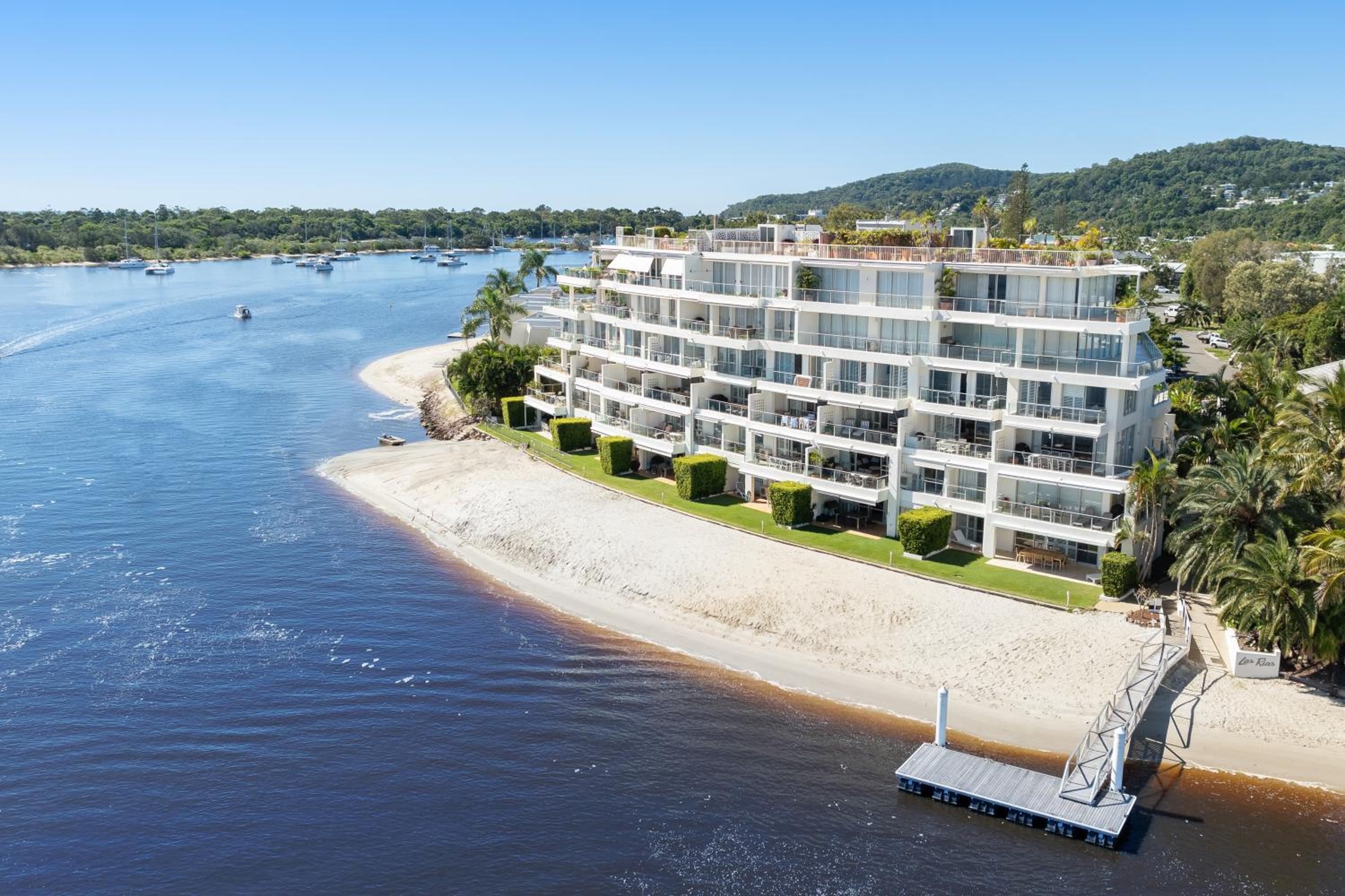 Las Rias, Riverside Luxury Bliss