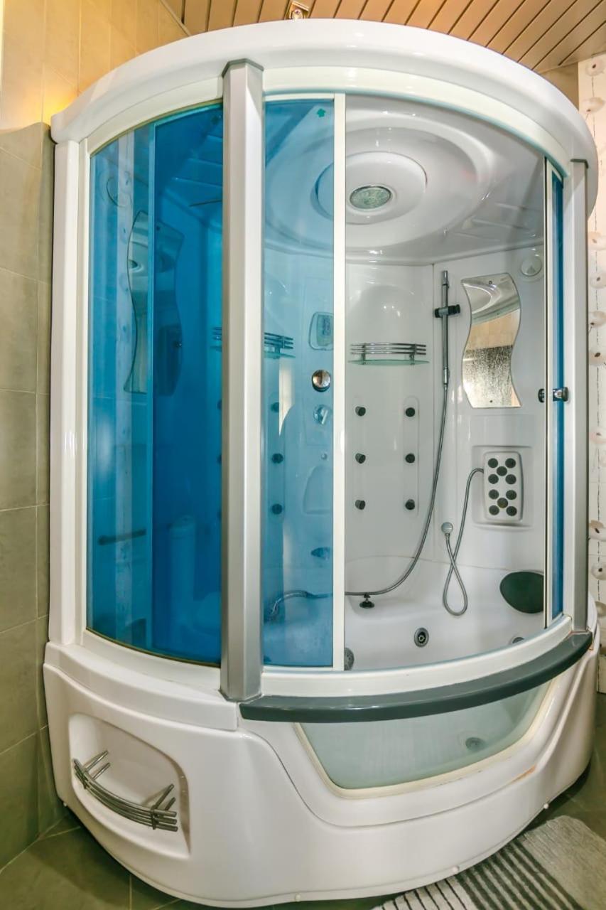 HOTEL APARTMENT VIP NEAR COURTYARD MARRIOTT