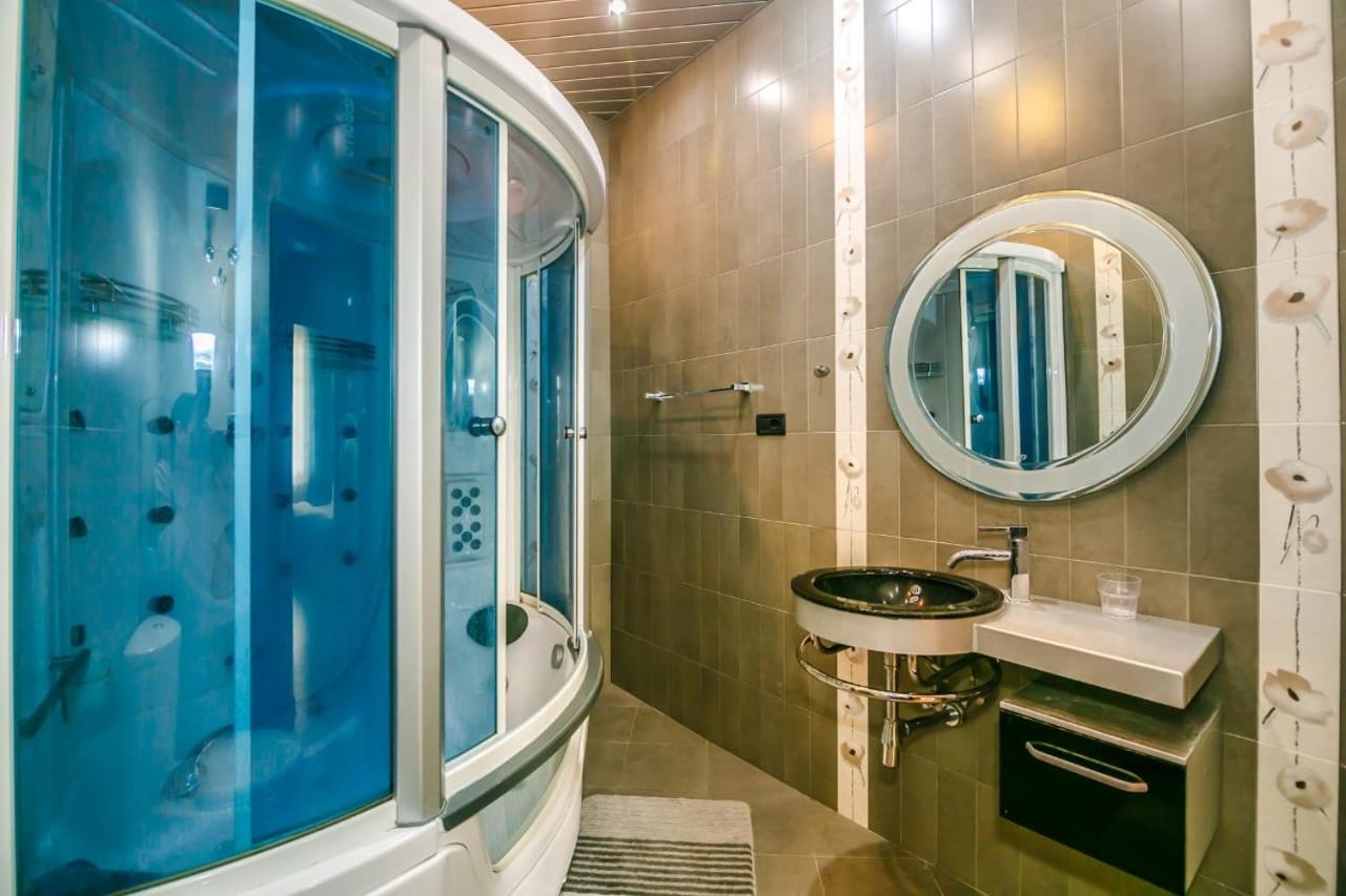 HOTEL APARTMENT VIP NEAR COURTYARD MARRIOTT
