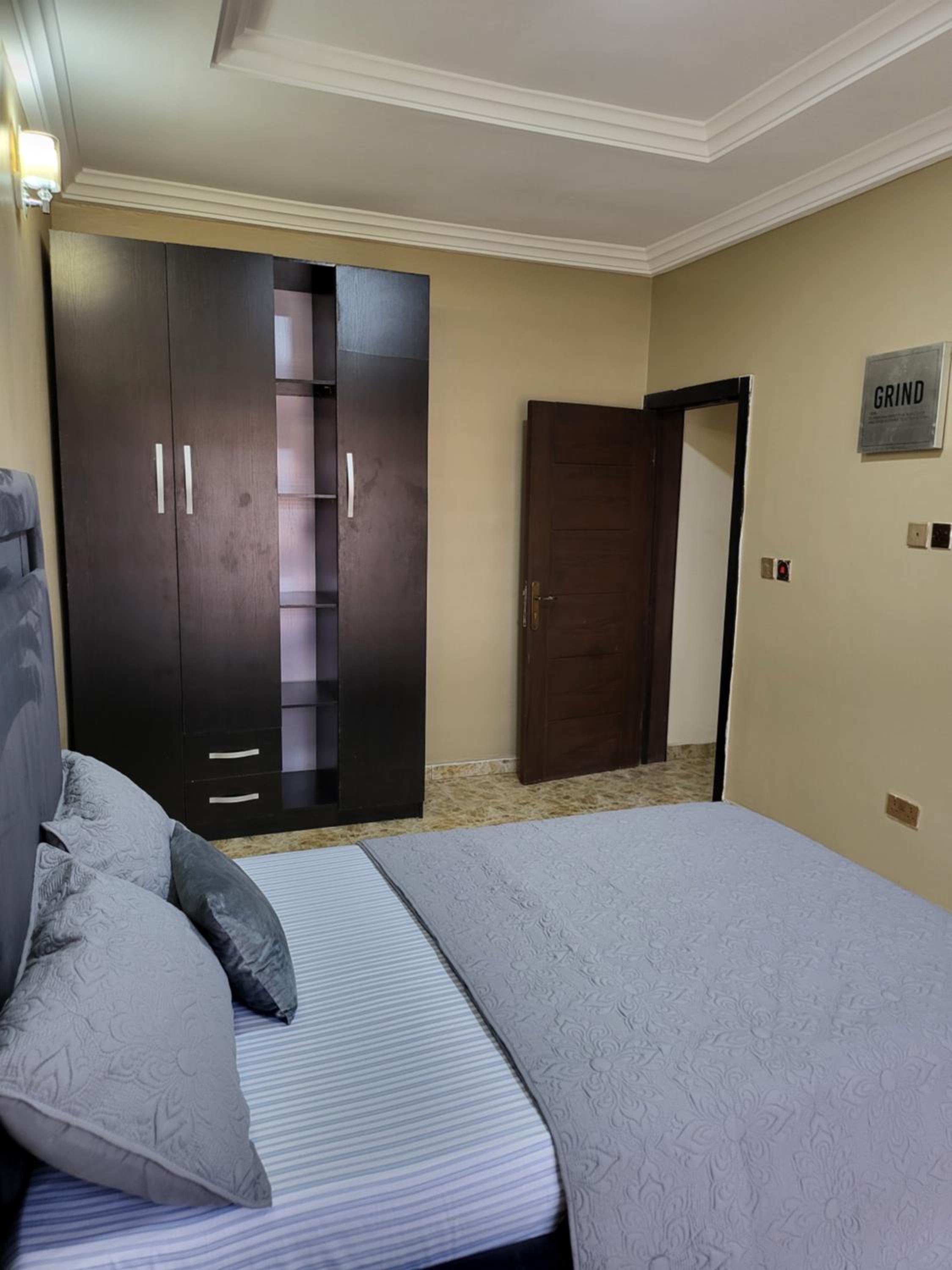 Dvyne Lux Home - Lagos view 3