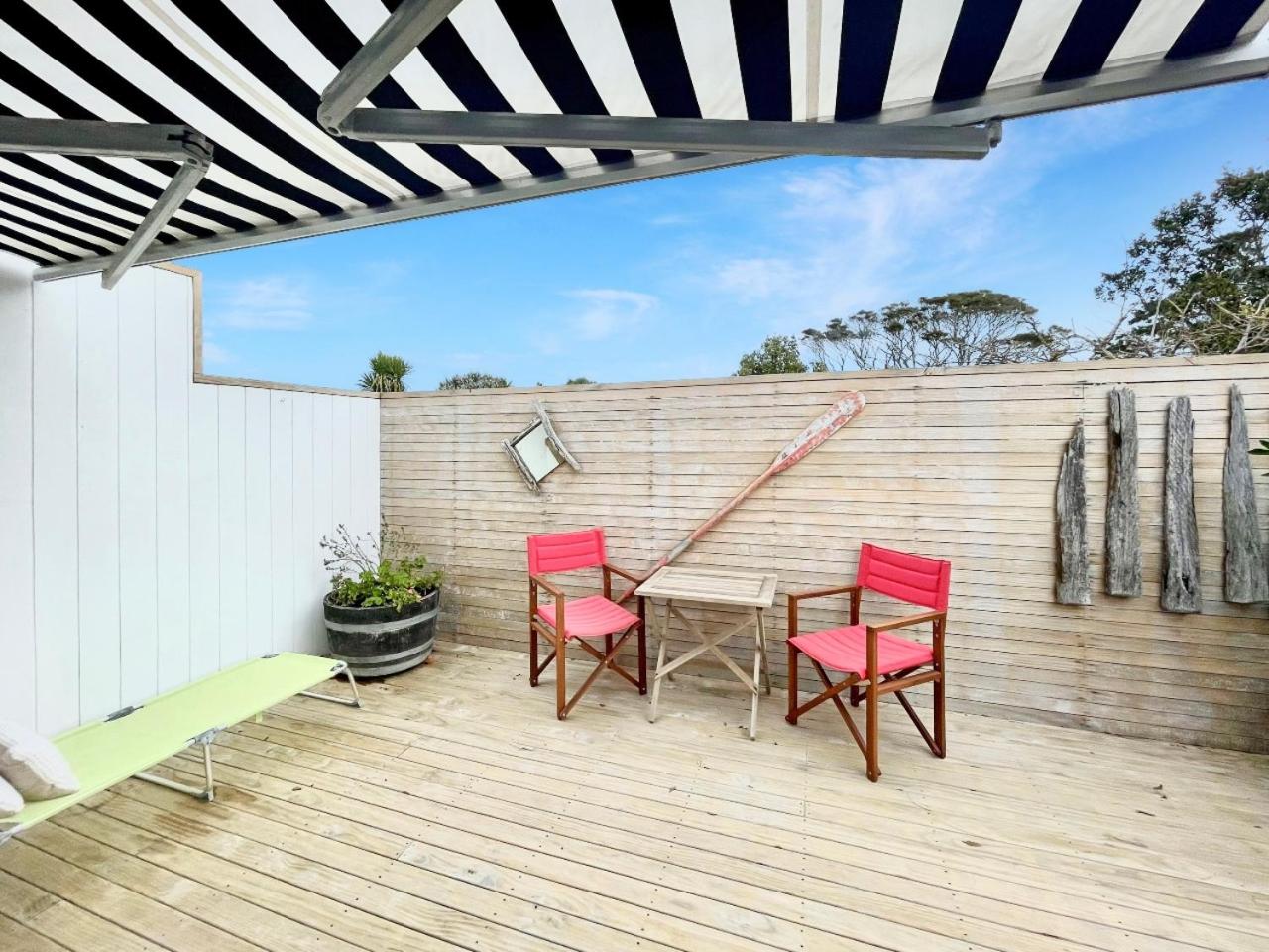 Sailor's Cottage - Stay Waiheke view 2