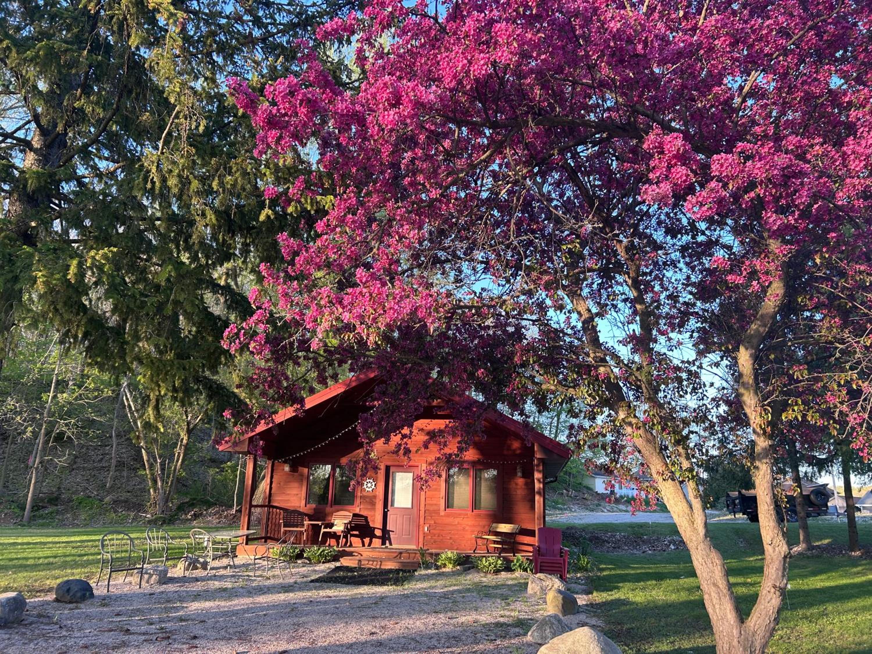 The HiDDEN HAVEN, Book your stay for NFL DRAFT & Road America view 2