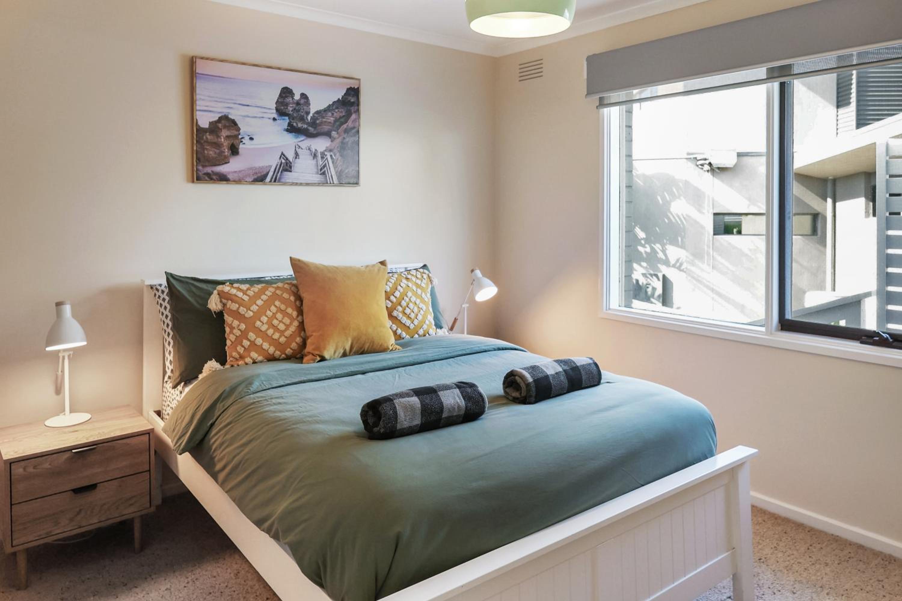 Riverview Retreat - Pool - Sleeps 8 By HostyCo