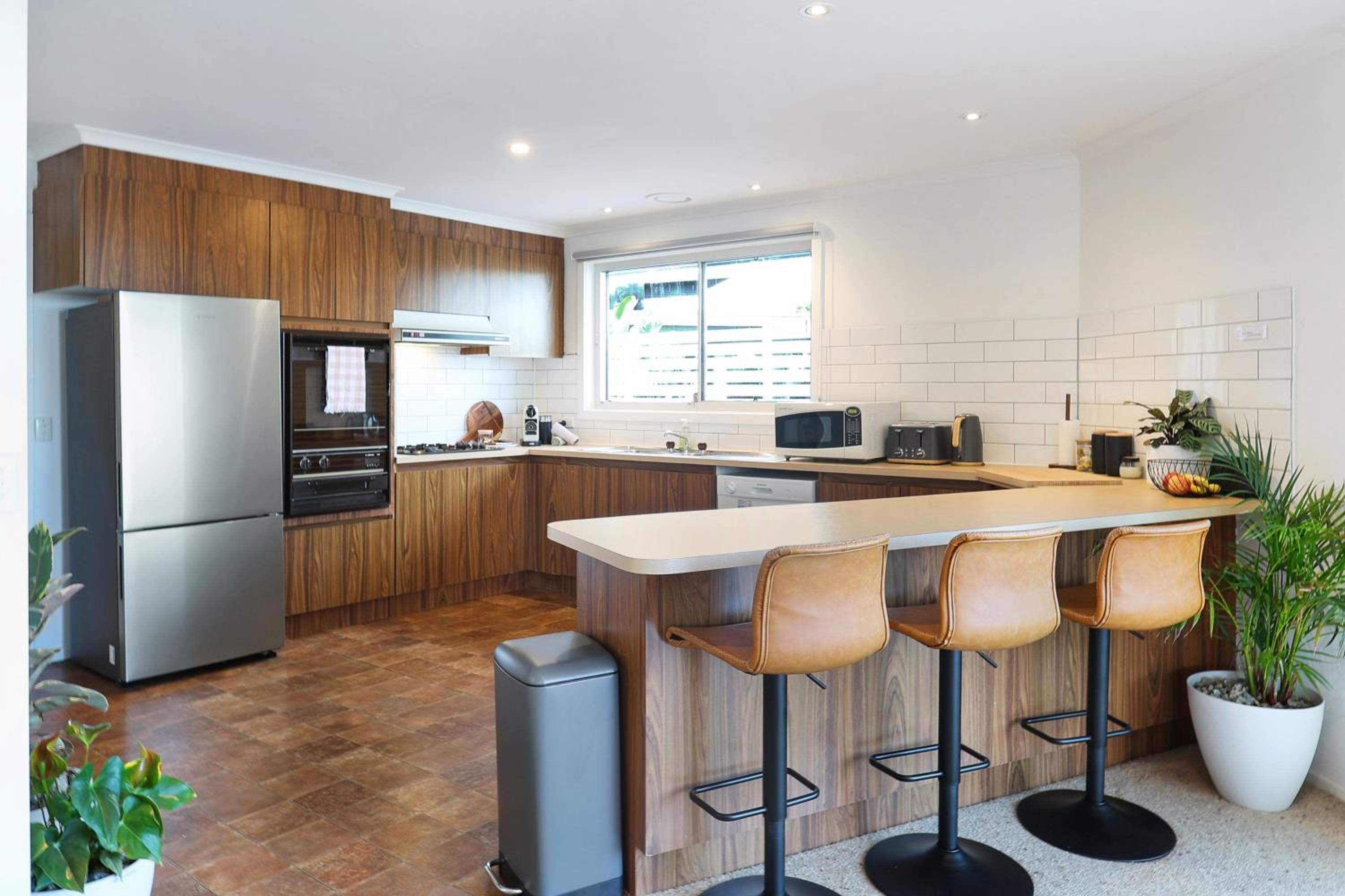 Riverview Retreat - Pool - Sleeps 8 By HostyCo