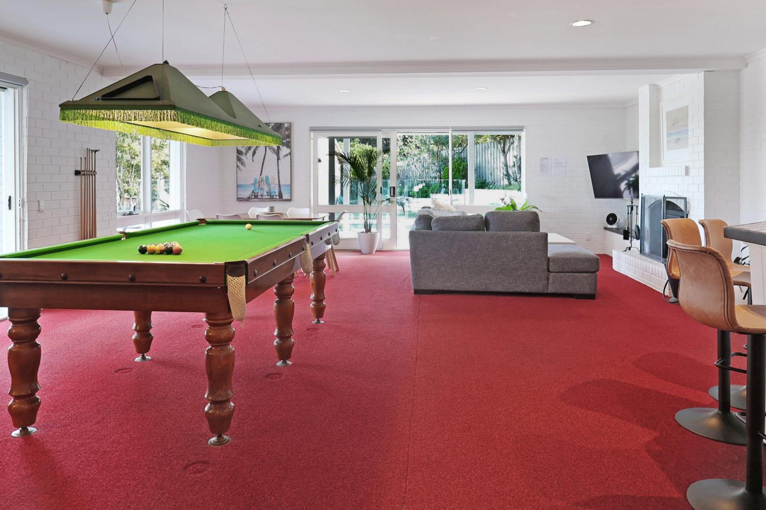 Riverview Retreat - Pool - Sleeps 8 By HostyCo